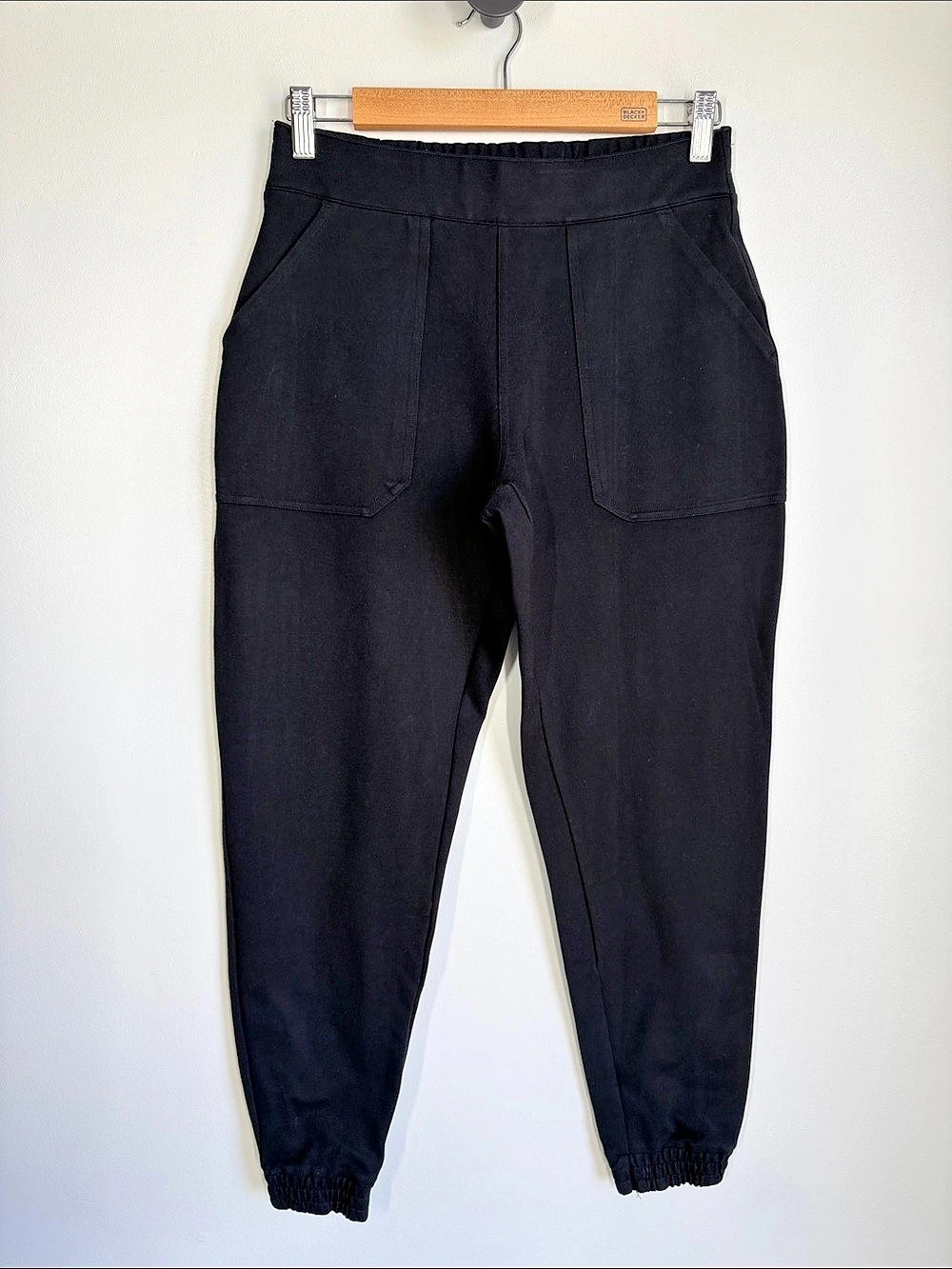 SPANX The Perfect Pant, Jogger Black Jogger Pants Size Medium